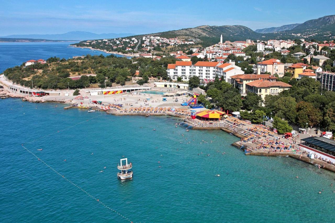 Apartments By The Sea Novi Vinodolski - 5558 Εξωτερικό φωτογραφία