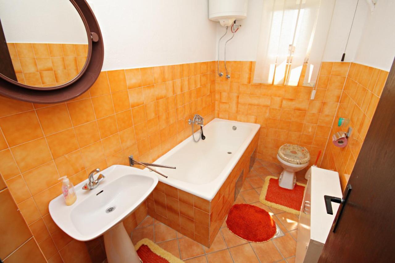 Apartments By The Sea Novi Vinodolski - 5558 Εξωτερικό φωτογραφία