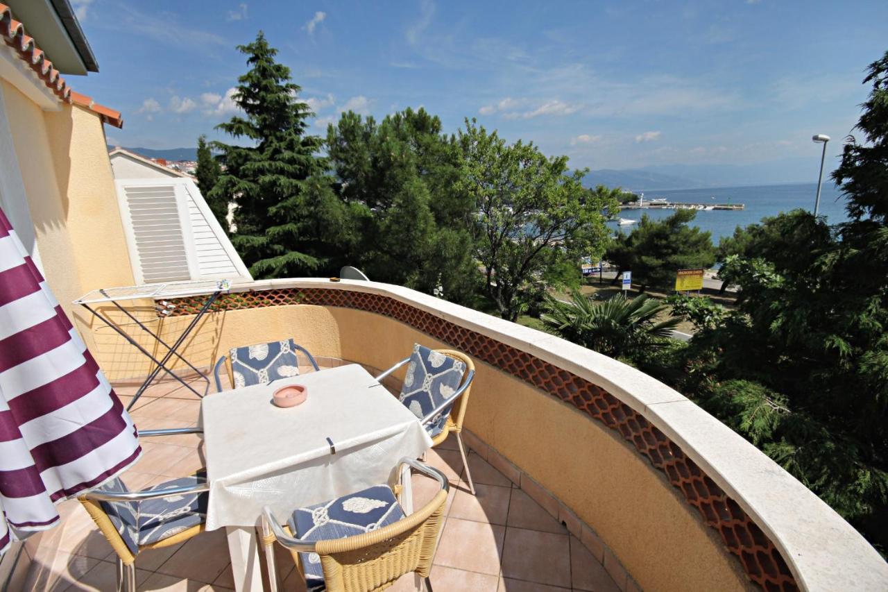 Apartments By The Sea Novi Vinodolski - 5558 Εξωτερικό φωτογραφία